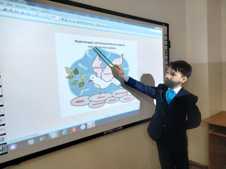 Сүйіспеншілік пен Шығармашылық педагогикасы: Балаға жүрек жылуы!